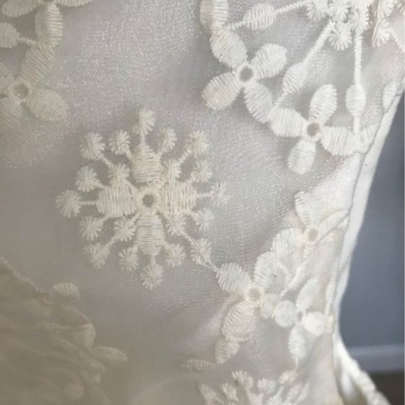 Embroidered White Dress - Picture 6 of 7